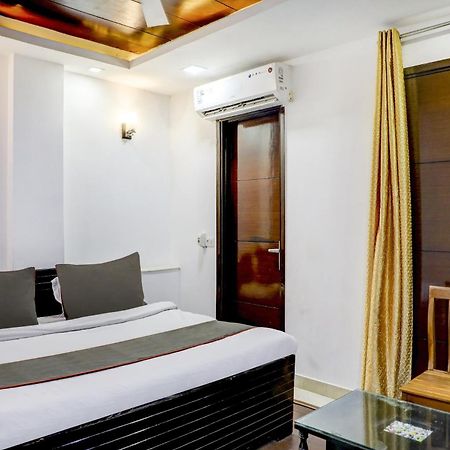 Collection O R S Villa Near Lotus Temple Ню Делхи Екстериор снимка