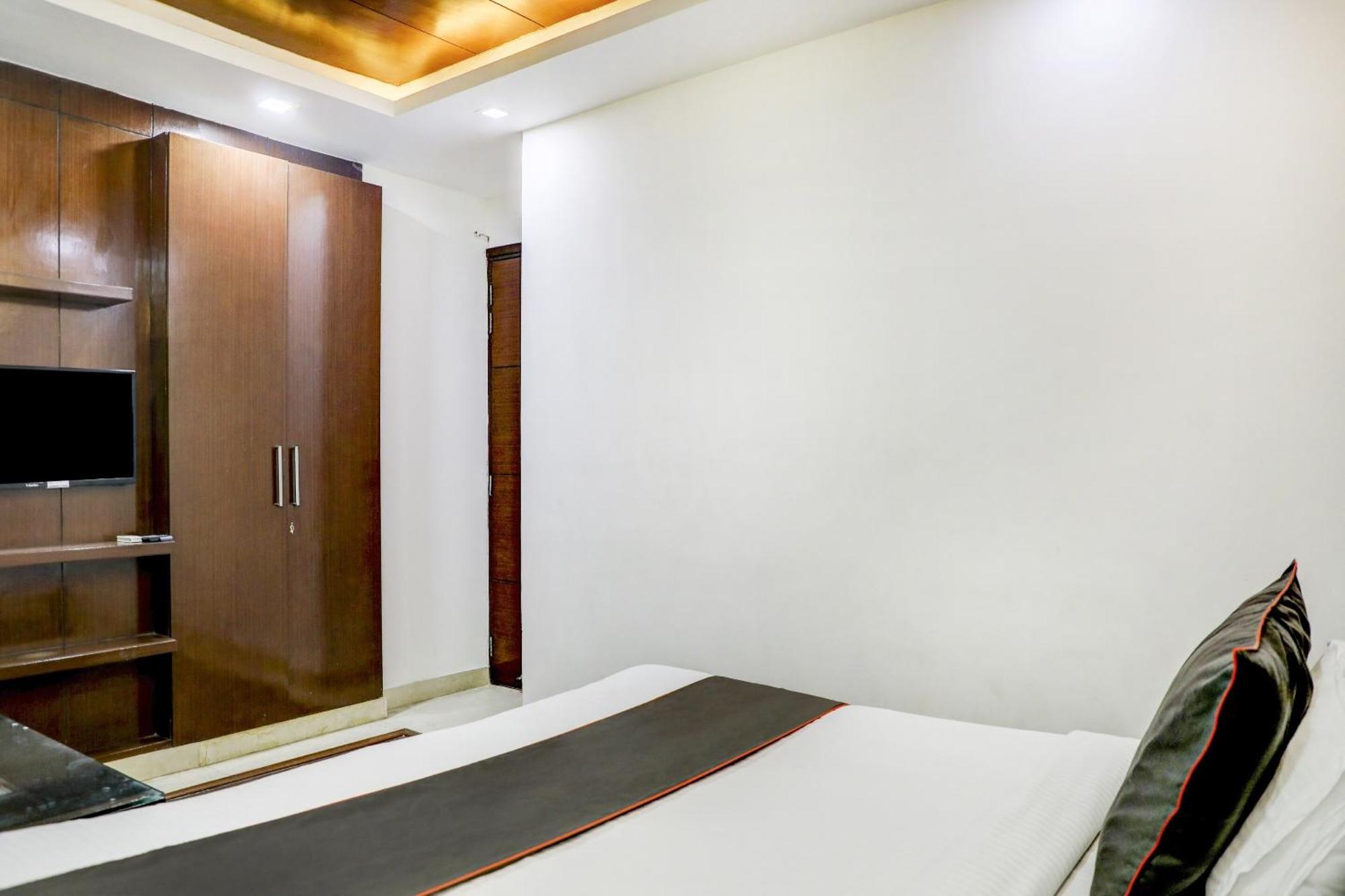 Collection O R S Villa Near Lotus Temple Ню Делхи Екстериор снимка